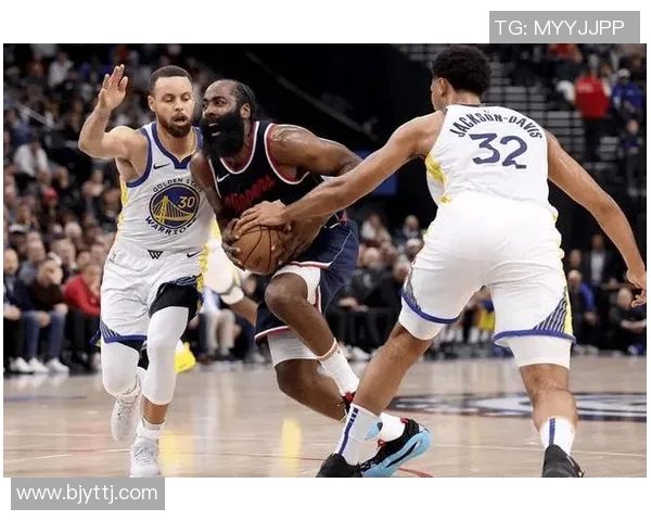 2021年勇士与快船激战回顾两队巅峰对决的精彩瞬间与战术分析 2021年勇士与快船激战回顾两队巅峰对决的精彩瞬间与战术分析